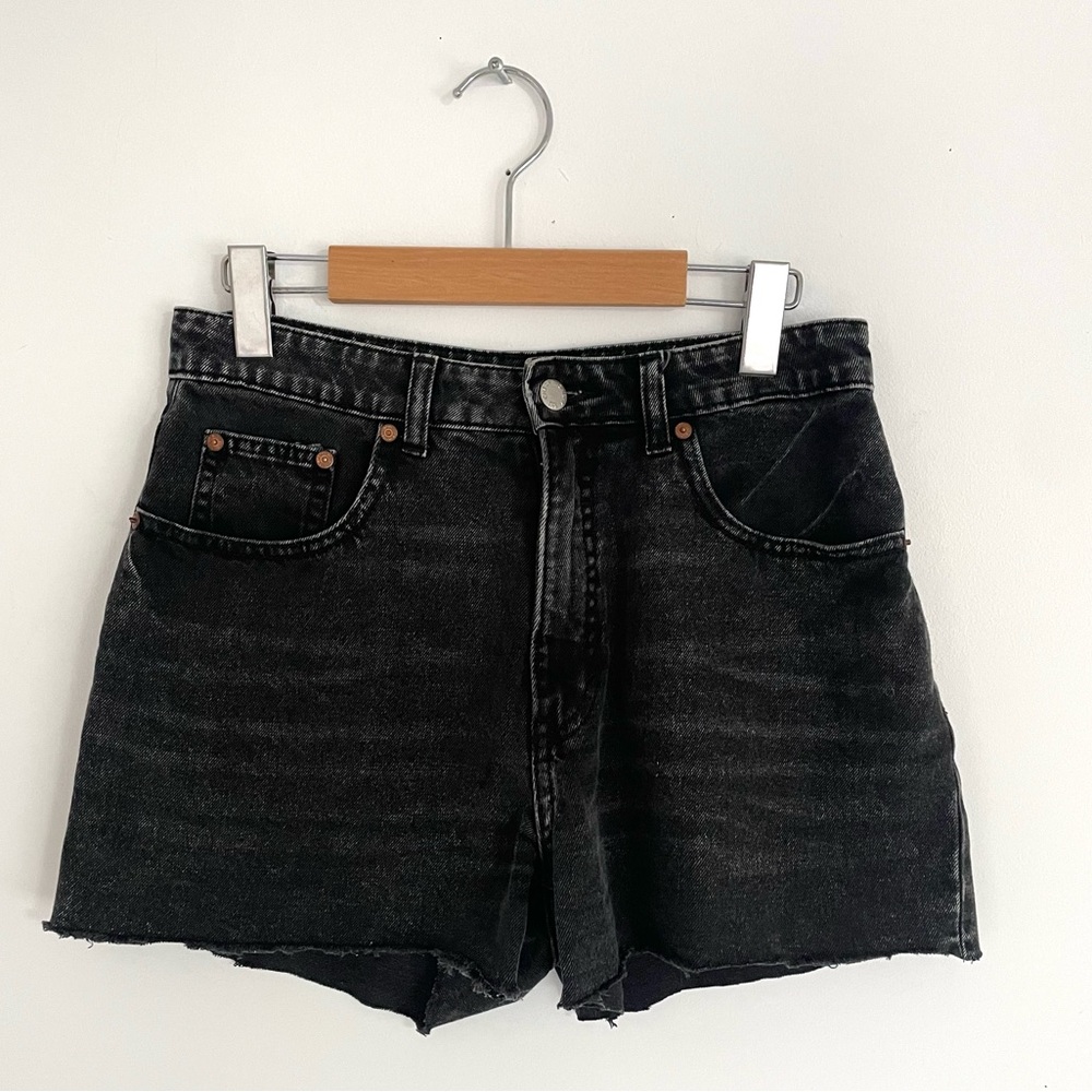 Cheap Monday shorts!
